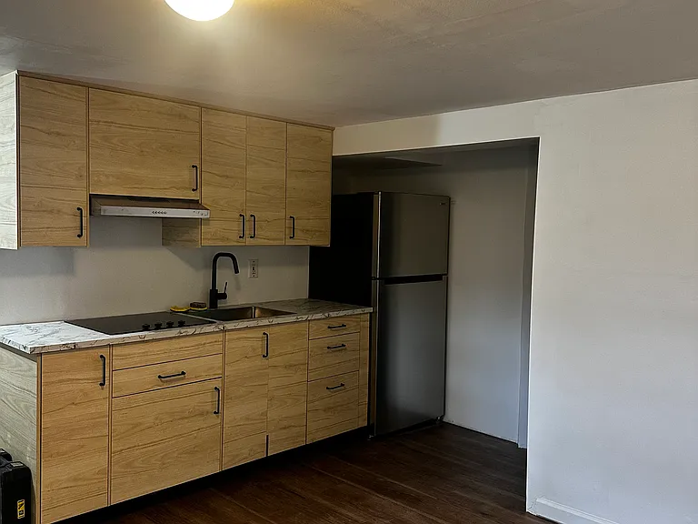 38 Oak Ridge Rd — Photo 2