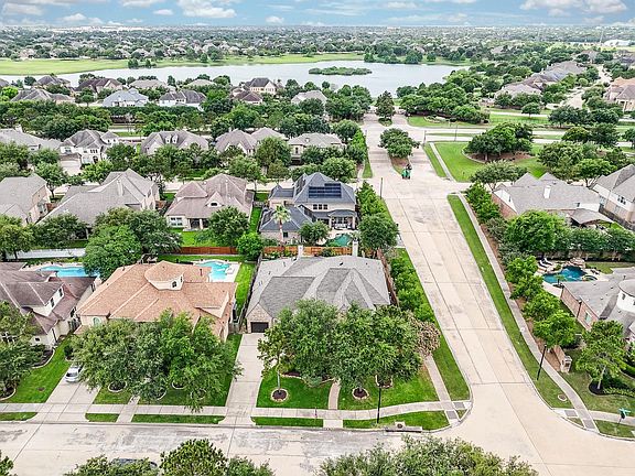3rd image of 27427 Guthrie Ridge Ln