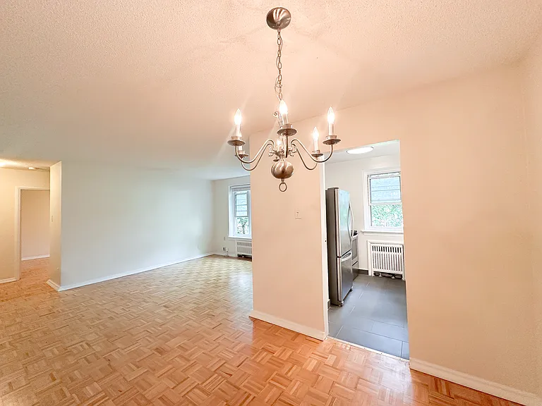118 Montgomery Ave — Photo 6