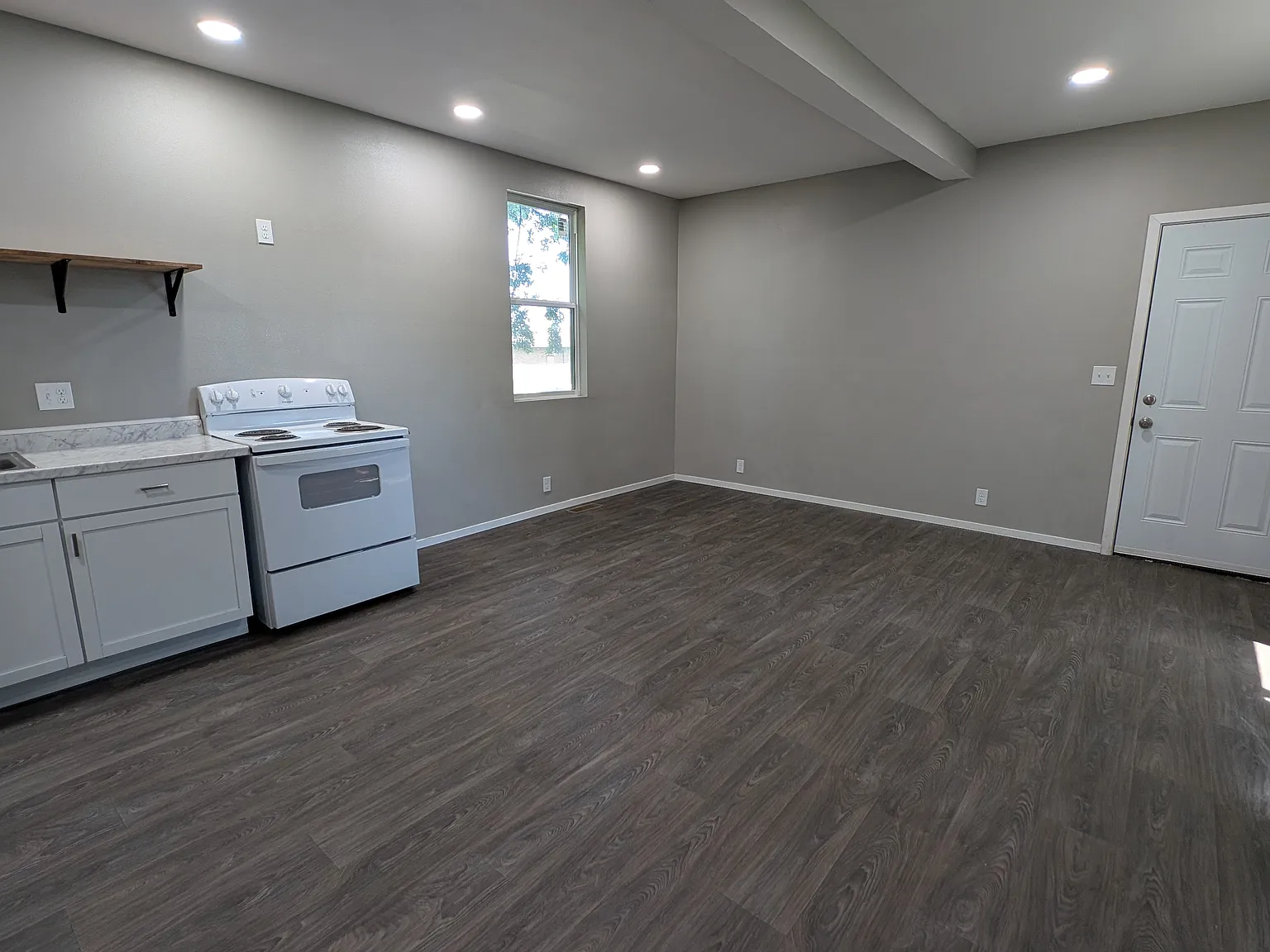 3 bed, 1268 sqft, $1,300 — Photo 4