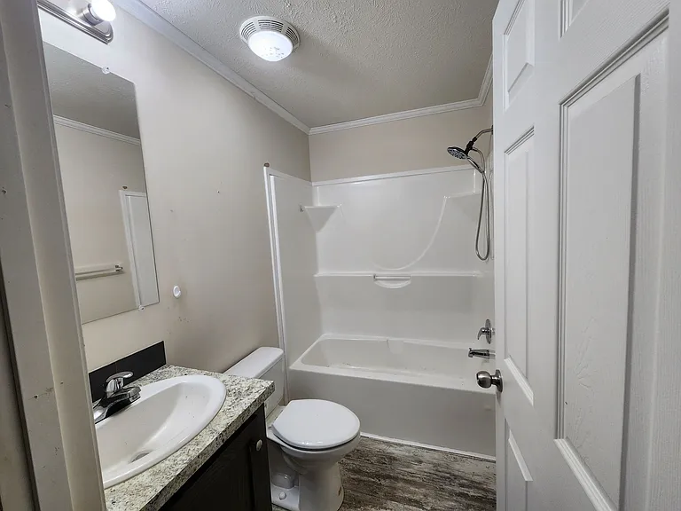 Belle Villa Lake — Photo 28