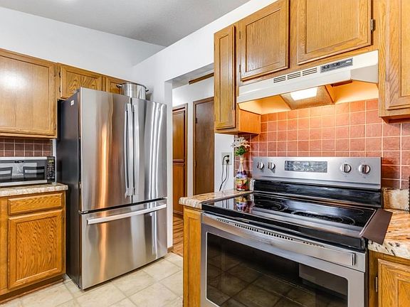 3rd image of 322 N Sabin St