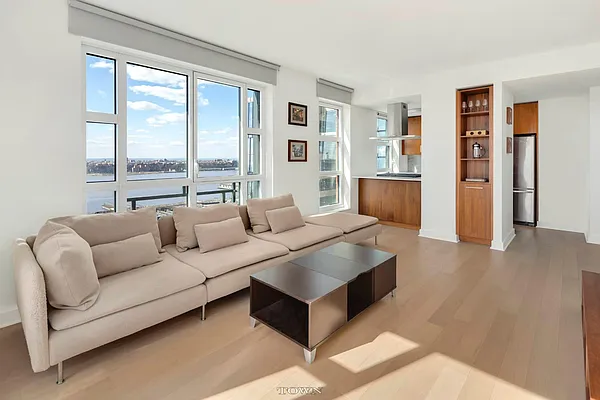 Rented by Town Residential | media 51