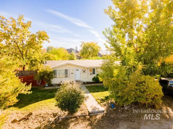 3327 NW 2nd Ave, New Plymouth, ID 83655