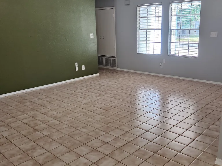 10204 Doc Holliday Trl — Photo 5