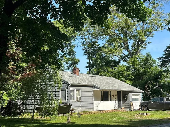 128 North St, East Brookfield, MA 01515