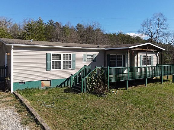 5th image of 24 Meadows Dr