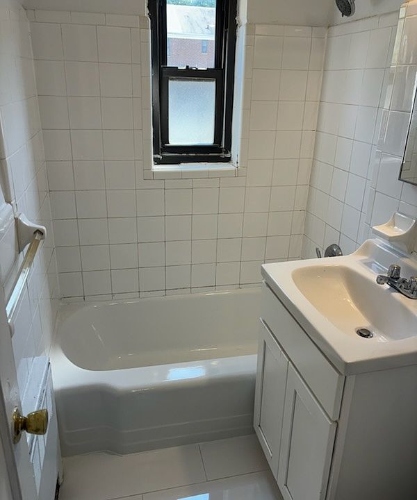 1st image of 2850 Hylan Blvd #A29
