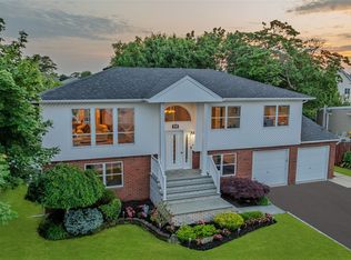 2508 Centre Ave, Bellmore, NY 11710