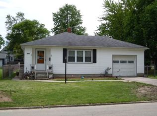 122 Leroy Ave, Bowling Green, OH 43402