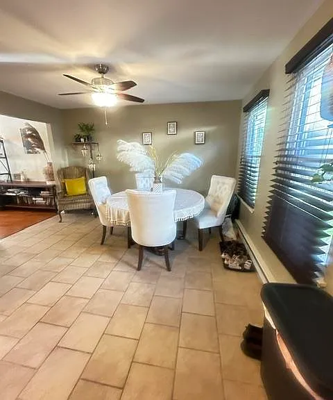 2858 Klein St — Photo 3
