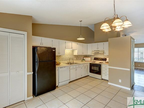 4th image of 104 Shoals Drive #L 10