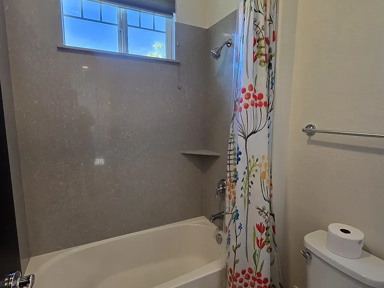 953 Kennedy Dr — Photo 32