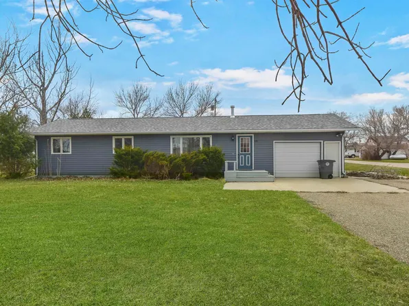 641 Alma Ave, Lansford, ND 58750