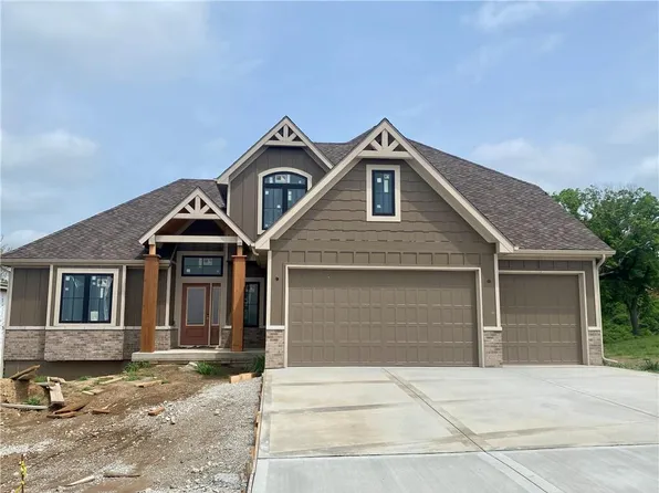 2230 NW Scenic View Dr, Riverside, MO 64150