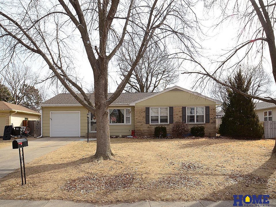 1st image of 17 Fairview Dr