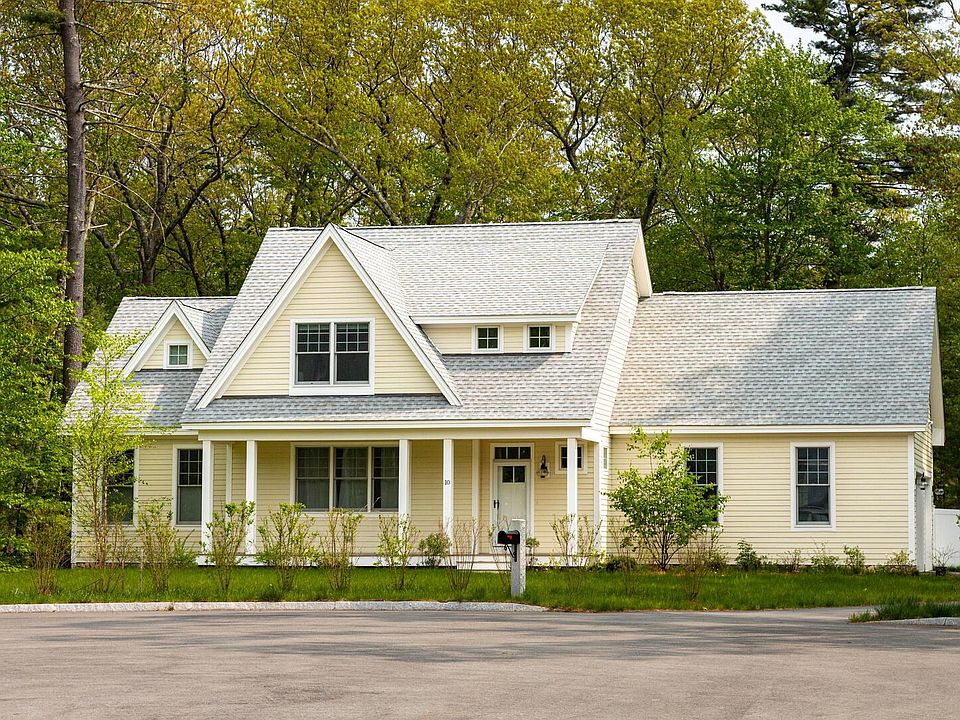 1st image of 10 McCarron Dr
