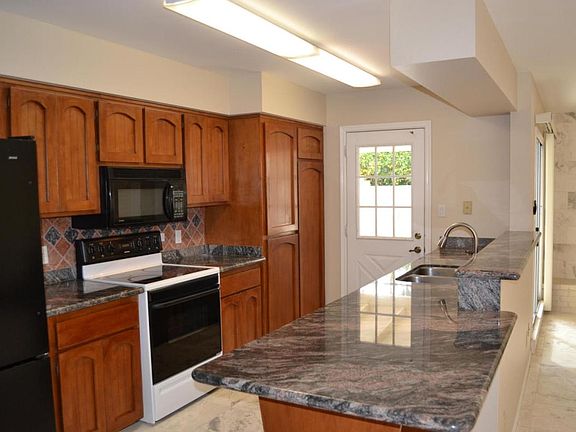 3rd image of 11102 N 107th Way