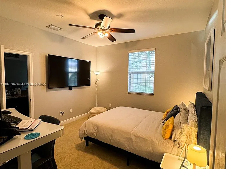 1006 SW 147th Ave — Photo 18