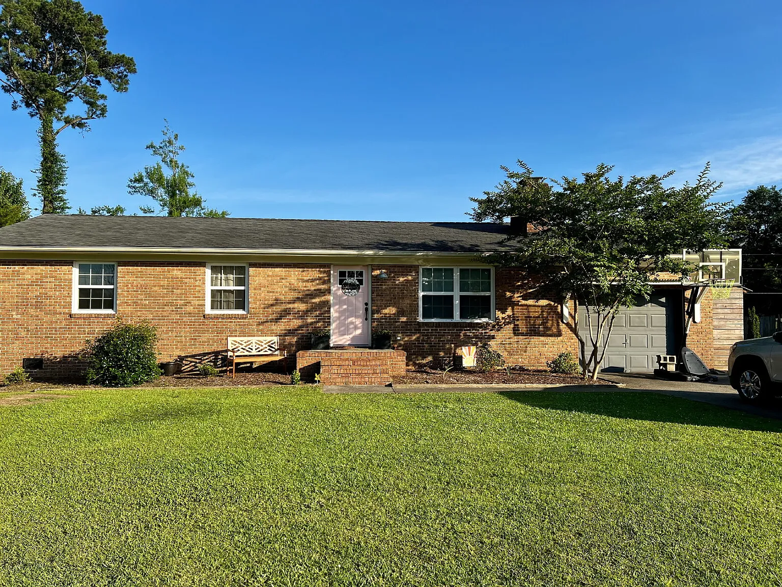 3 bed, 2.0 bath, $1,800 — Photo 1