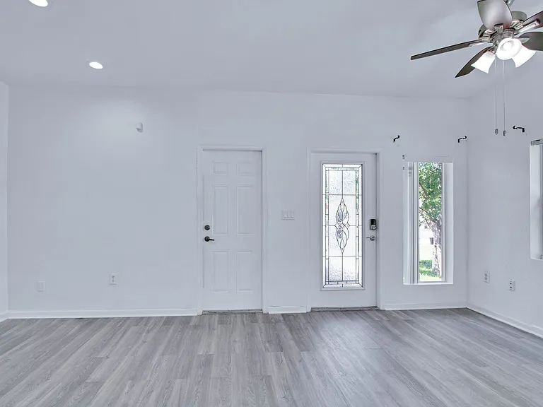 5603 Polk St #A — Photo 4