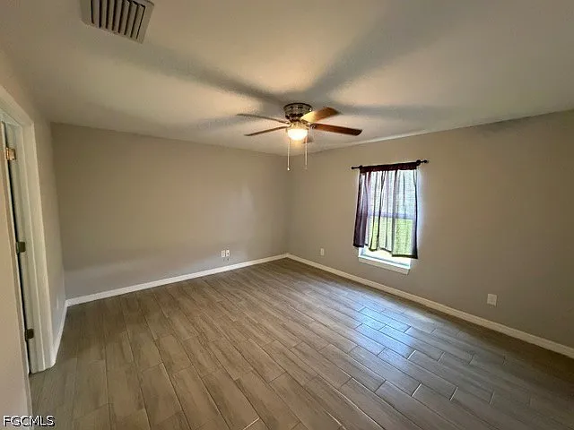 4 bed, 2.0 bath, 1571 sqft, $1,900 — Photo 4