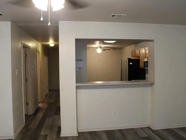 415 E 4th Ave #D — Photo 26