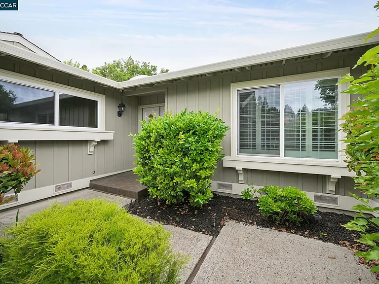 2137 Presidio Ct — Photo 4