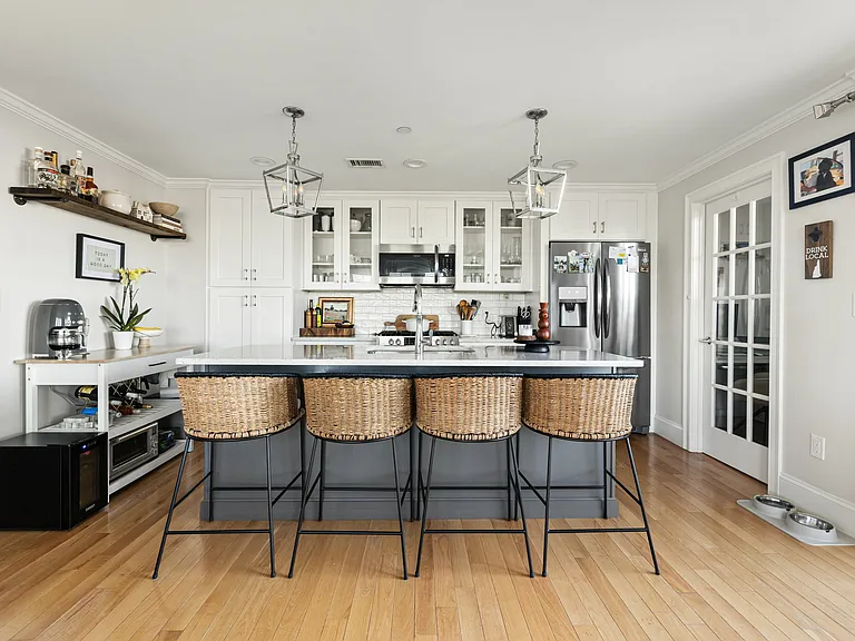 280 E Eagle St #3 — Photo 6