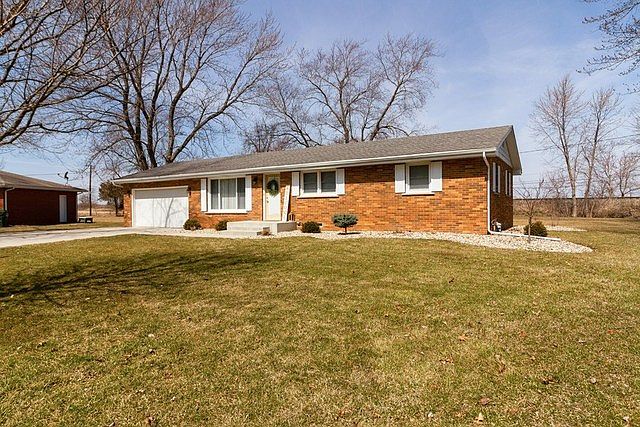 1st image of 3719 El Camino Dr