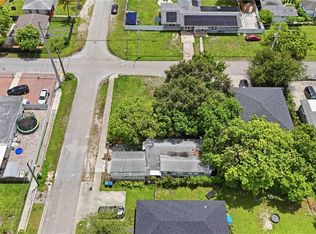 Para Villa Heights, Miami, FL 33147