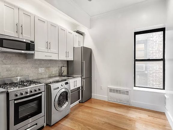 4th image of 145 W 4th St APT 10