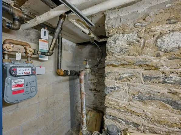 49 Bradhurst Avenue image 29 of 33