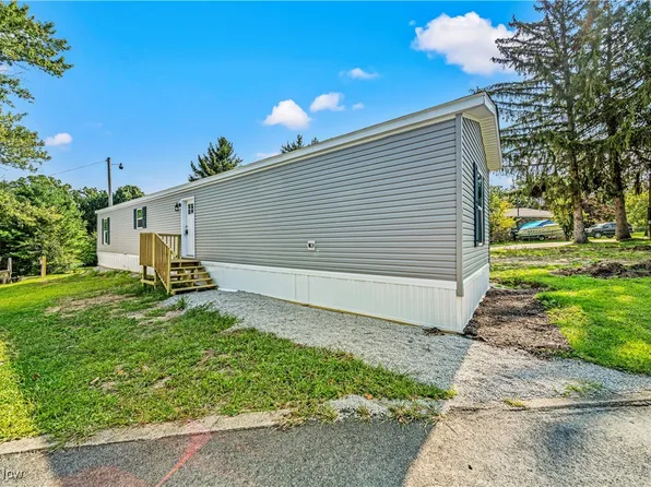 8323 Eagle Rd #29, Kirtland, OH 44094