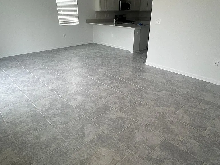 3263 Laurent Loop — Photo 9