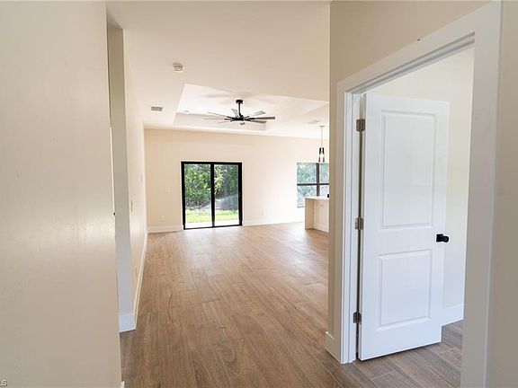 4th image of 135 McArthur BLVD