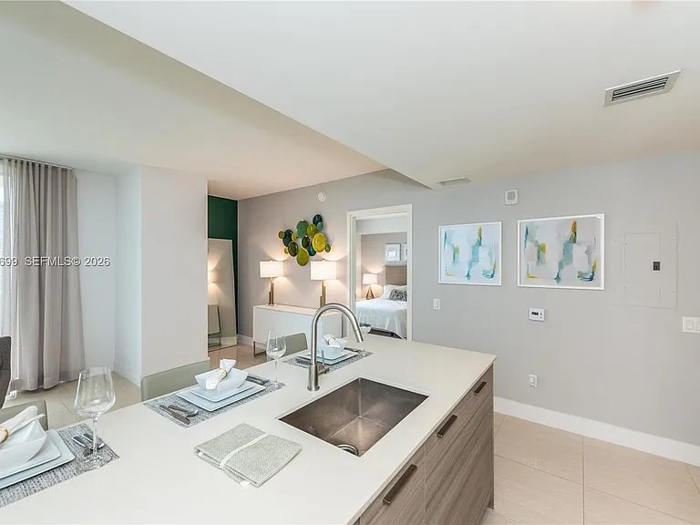 1300 Brickell Bay Dr #2900 — Photo 9