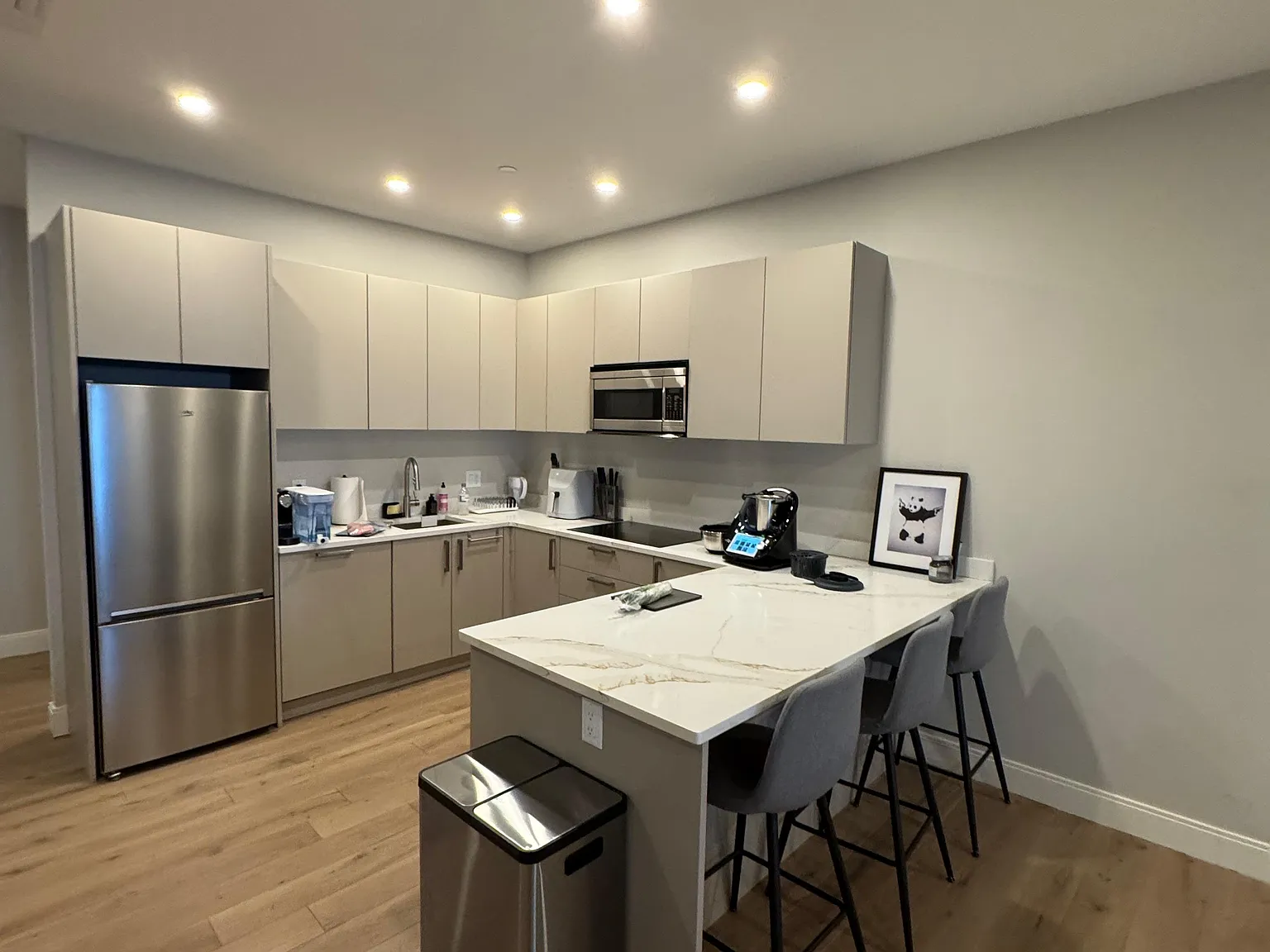 2 bed, 1.5 bath, 1500 sqft, $5,250 — Photo 4