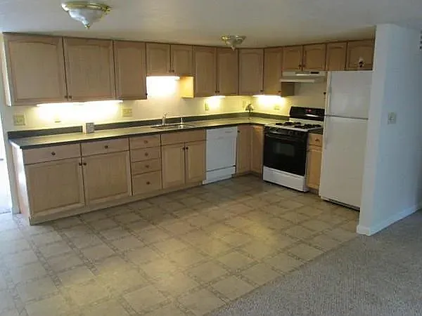 20 Lakeview Ave #2 — Photo 8