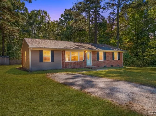 9217 S Quay Rd, Suffolk, VA 23437