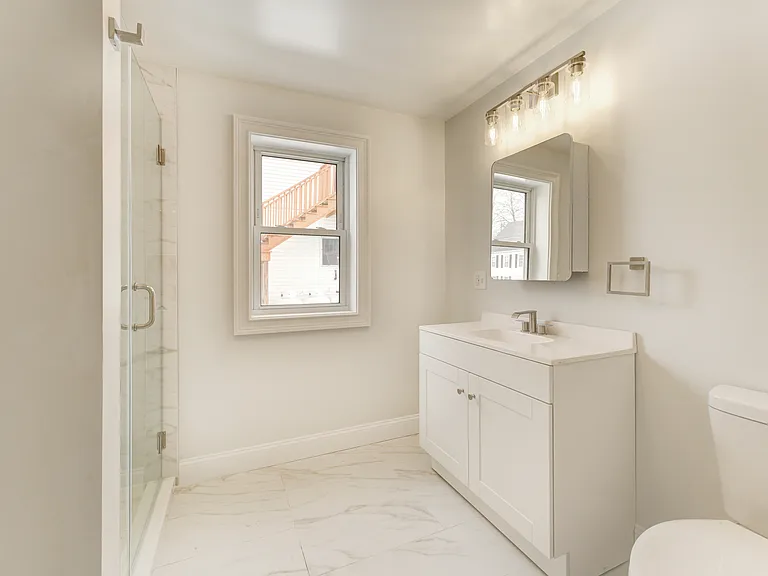 16 Dunlap St #2 — Photo 4