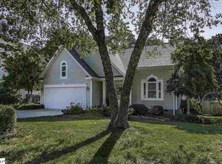 205 Crossvine Way, Simpsonville, SC 29680