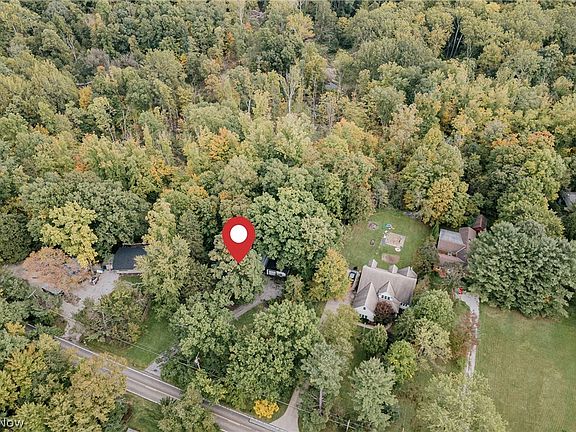 2nd image of 18535 Geauga Lake Rd