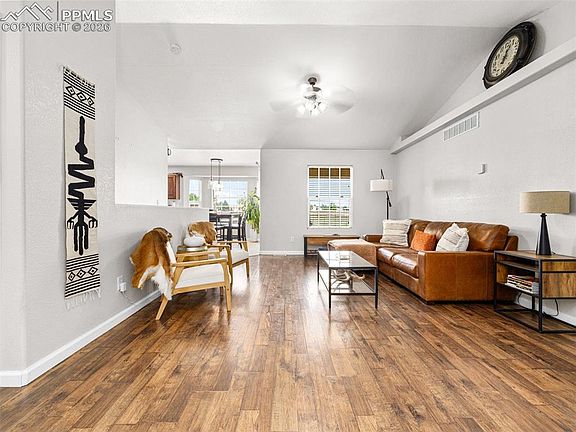 4th image of 1023 El Nido Dr