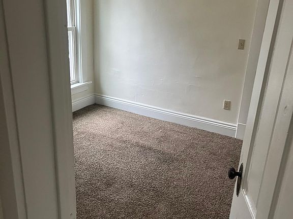 4th image of 2118 Market St #1