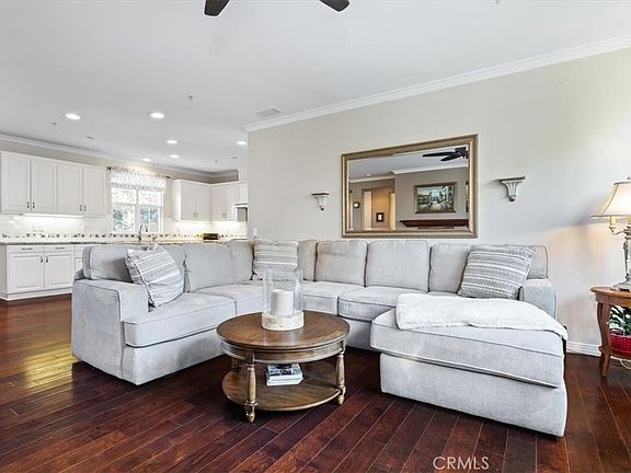 4th image of 1090 Muscat Ct