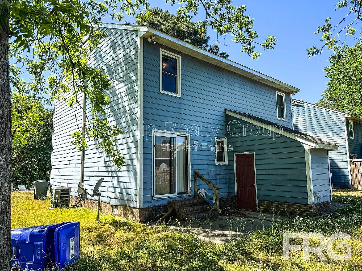 2 bed, 1.5 bath, $795 — Photo 3