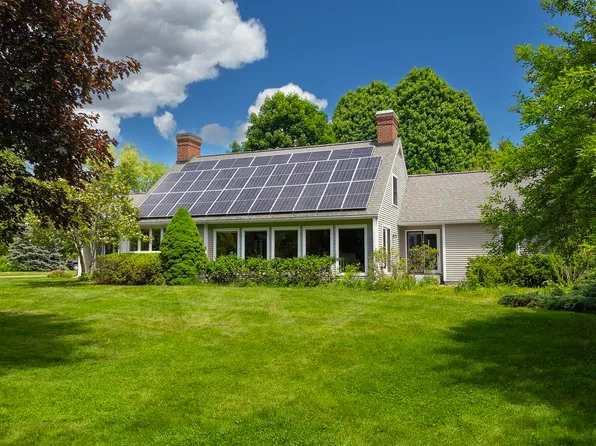 860 Briar hill Road, Hopkinton, NH 03229
