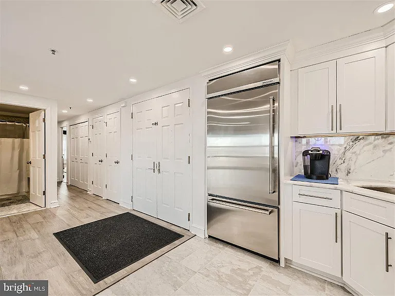 250 President St #211 — Photo 36