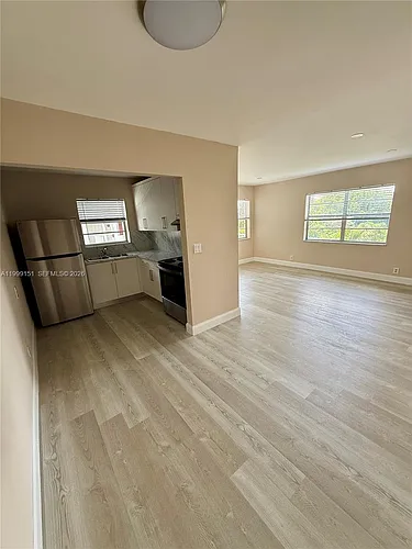1607 Arthur St #304 Photo 1